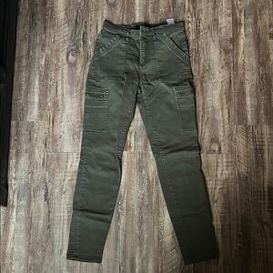 Banana Republic Green jeans, side packets in great condition